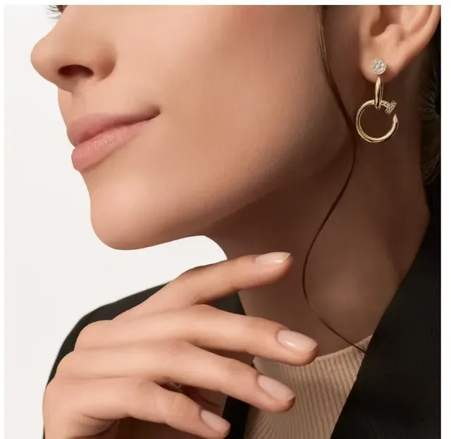 Cartier Juste un Clou Brincos de Ouro Rosa com Diamantes Pavé Interlock 5