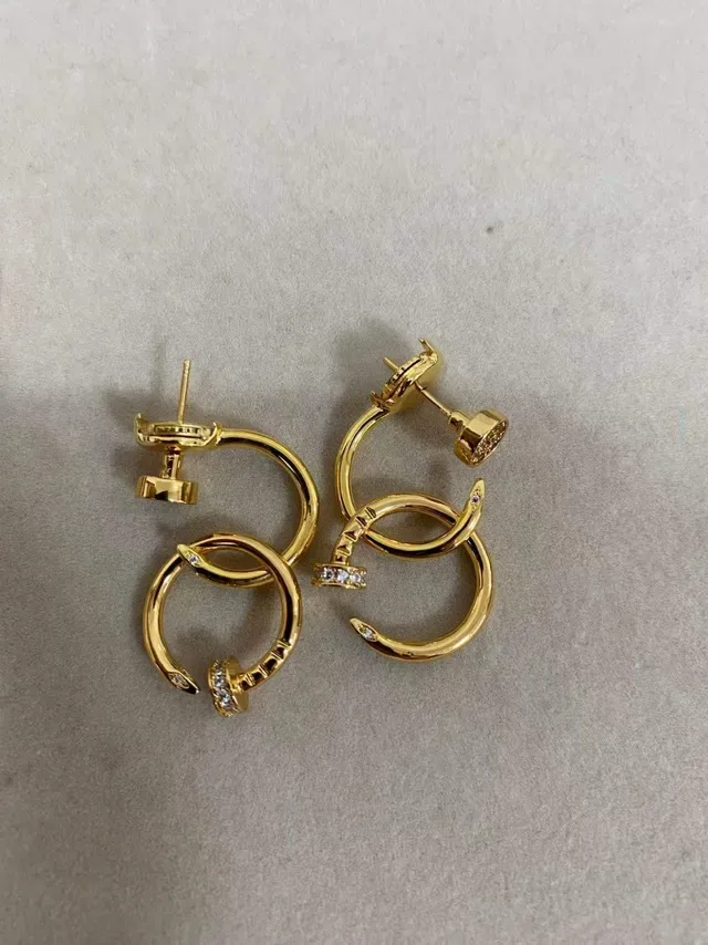 Cartier Juste un Clou Brincos de Ouro Rosa com Diamantes Pavé Interlock 6