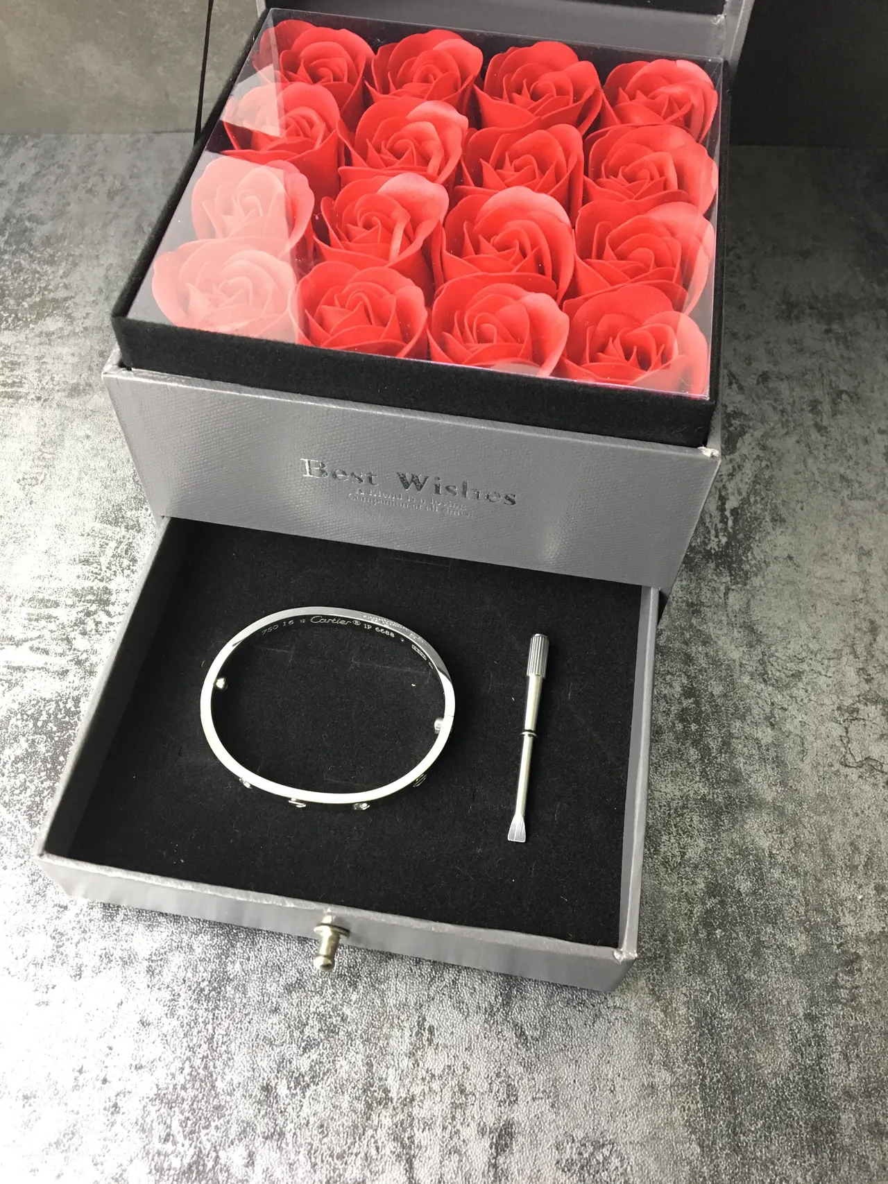 Cartier Love Bracelet pulseira de metal branco polido com motivo de parafuso 5