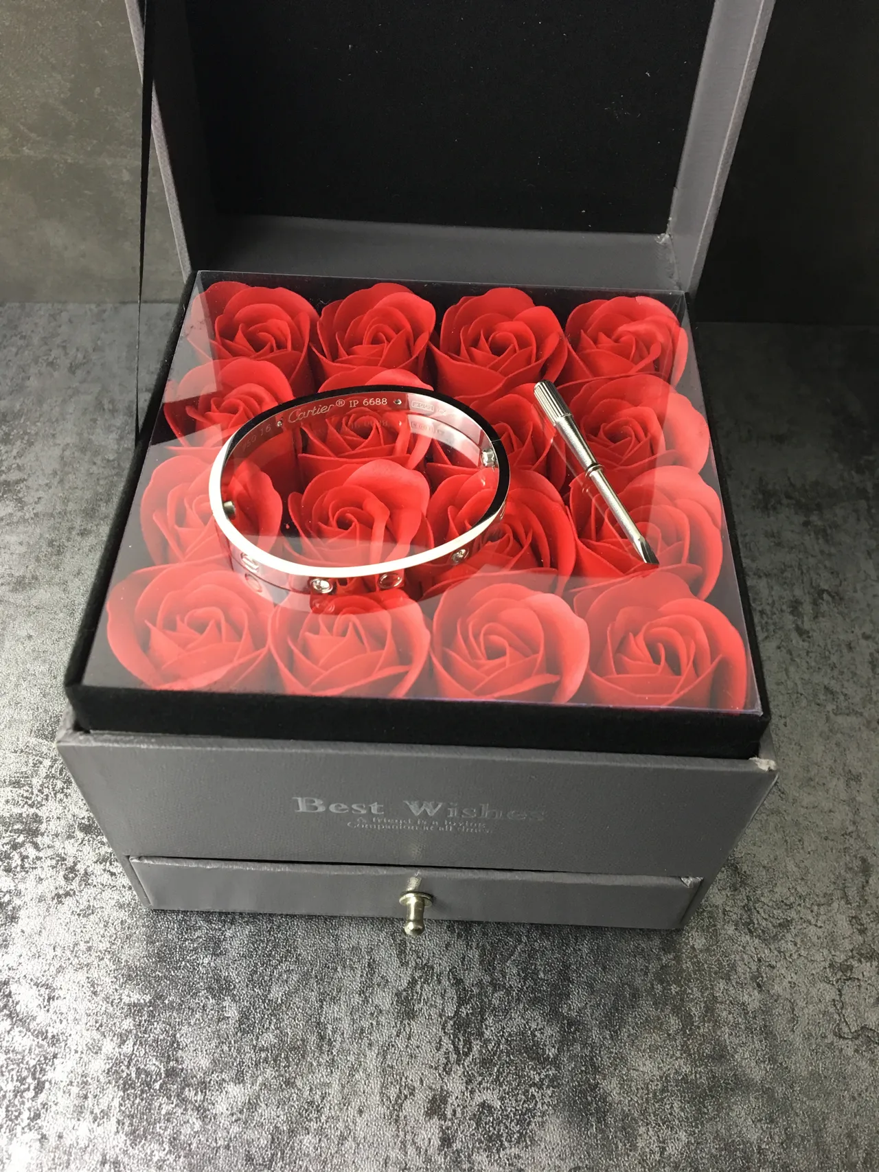 Cartier Love Bracelet pulseira de metal branco polido com motivo de parafuso 6