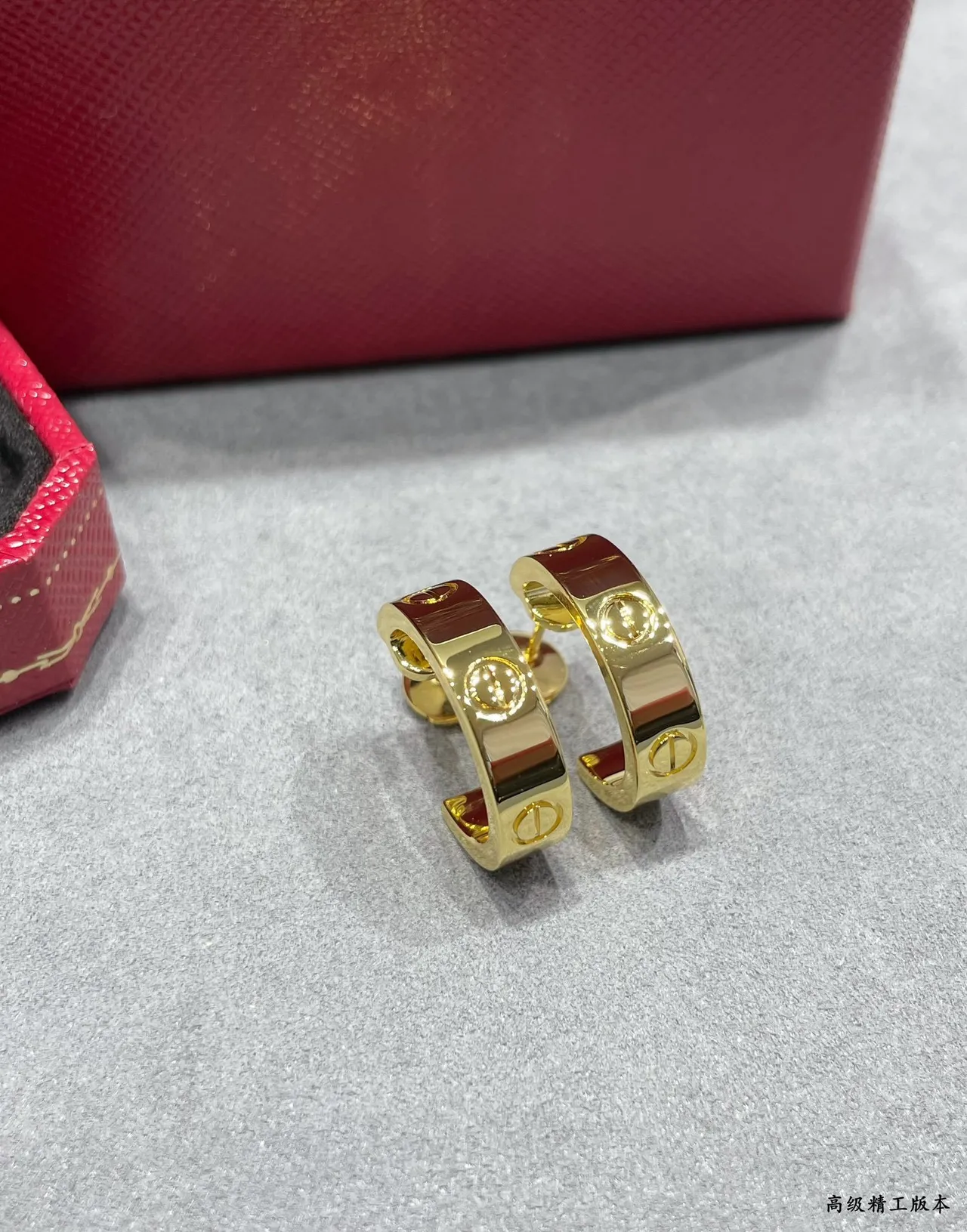 Cartier Love Boucles d'Oreilles Or Rose Blanche Motif Vis 4