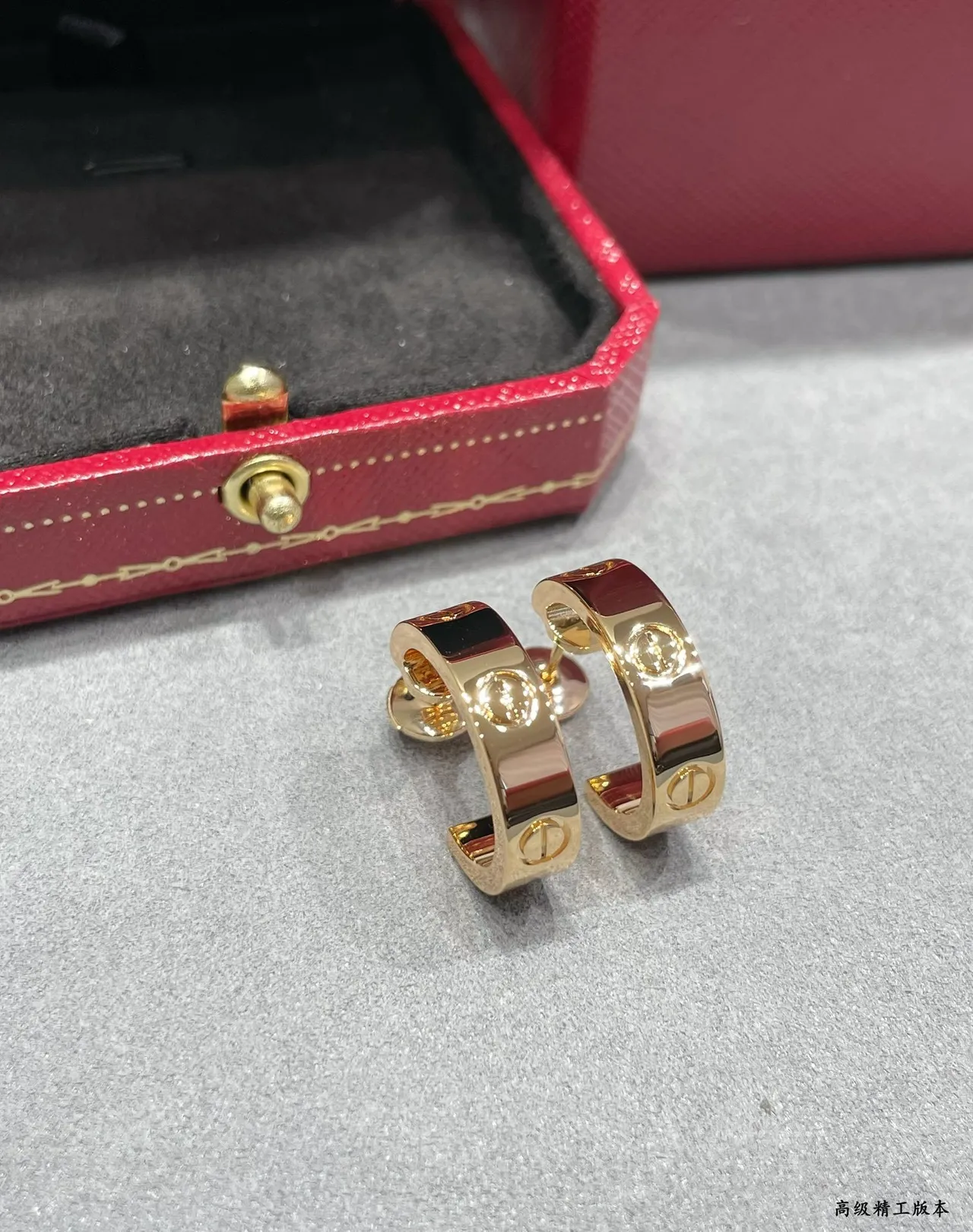 Cartier Love Boucles d'Oreilles Or Rose Blanche Motif Vis 7