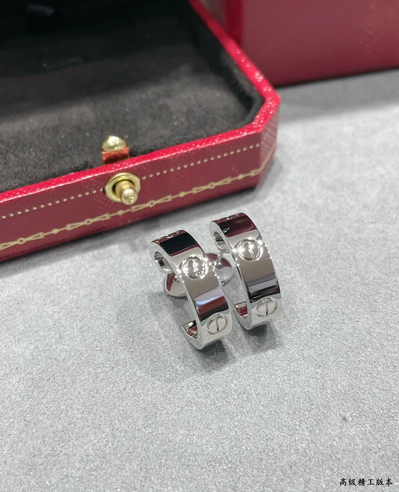 Cartier Love Boucles d'Oreilles Or Rose Blanche Motif Vis 8