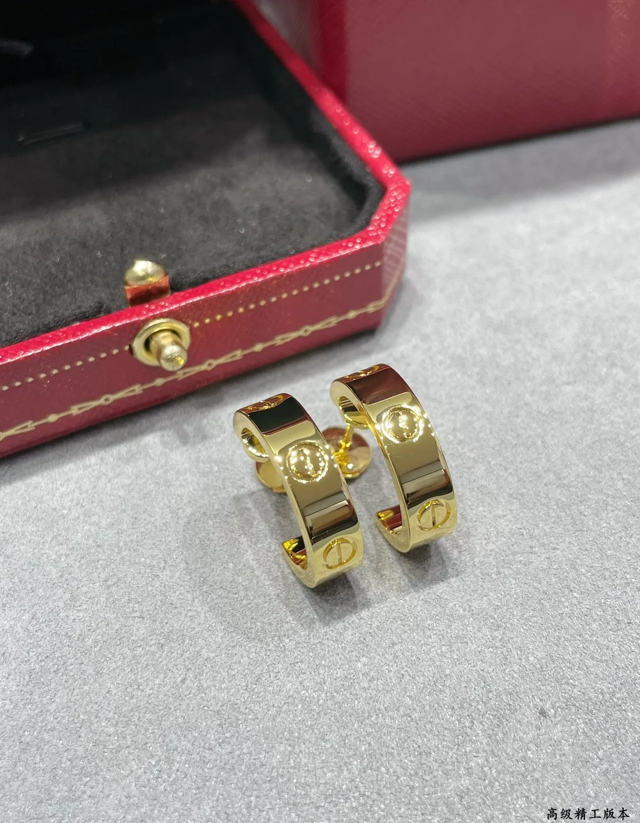 Cartier Love Boucles d'Oreilles Or Rose Blanche Motif Vis 9
