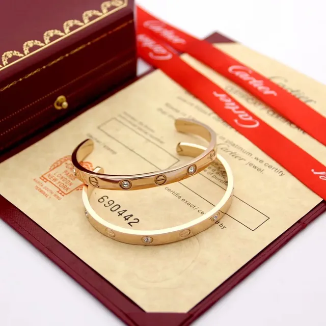 Cartier Love Motif à vis Bracelet de poignet à une pierre 5