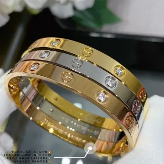 Cartier Love Pulsera de oro de dos tonos con motivo de tornillo y piedras engastadas en bisel