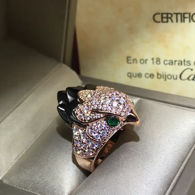Cartier Panthère Tête de Panthère Pavé Diamant Émeraude Onyx Bague 2