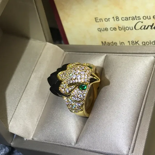 Cartier Panthère Tête de Panthère Pavé Diamant Émeraude Onyx Bague 4