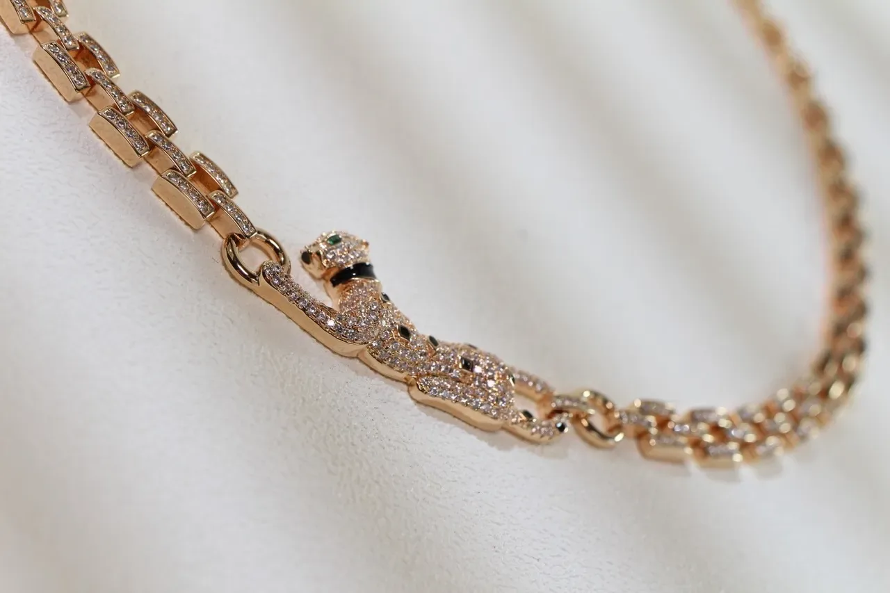 Collier Cartier Panthère Diamants Pavé Panthère 8
