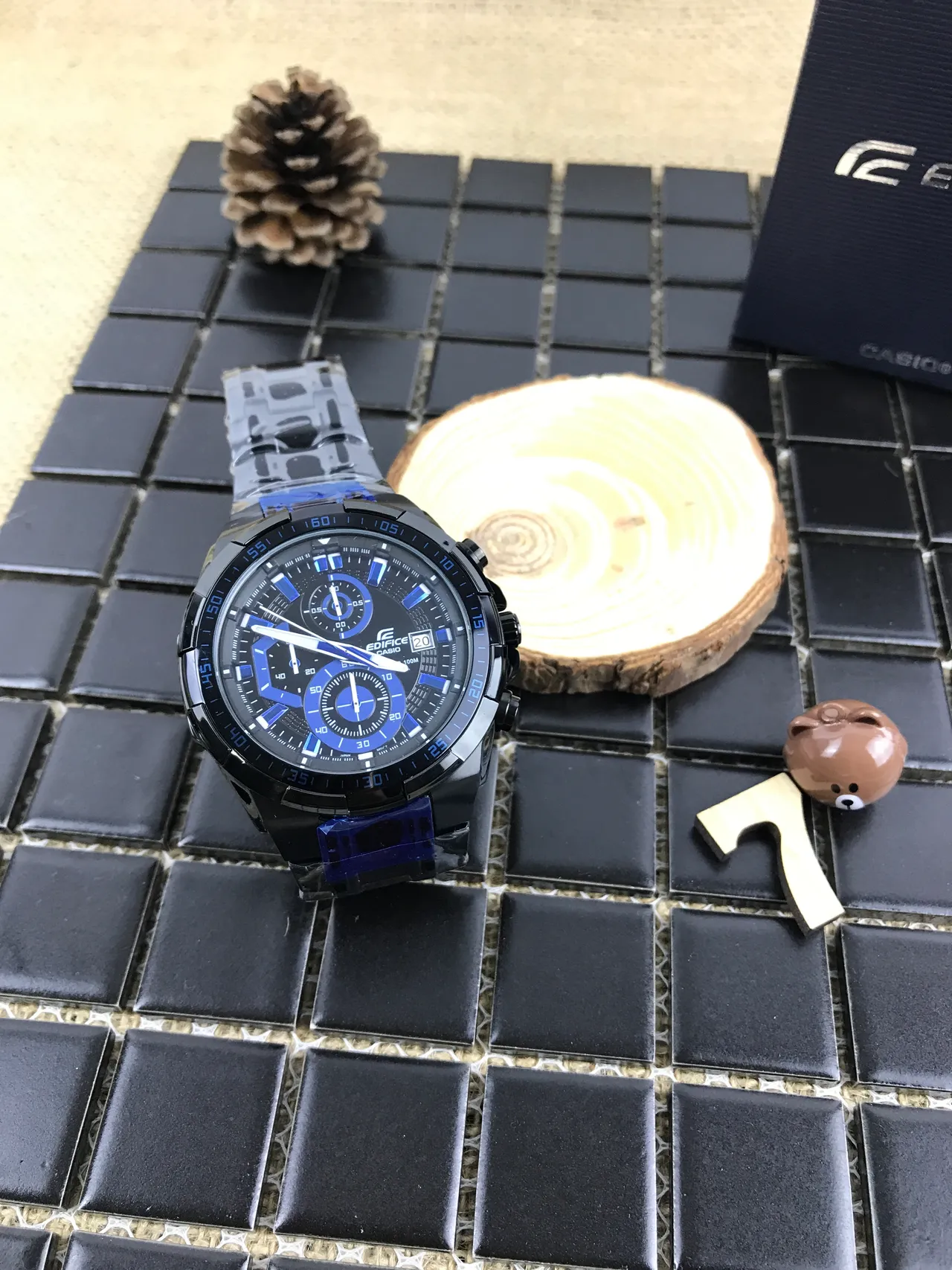 卡西欧黑色蓝色树脂表壳计时表盘手表 9