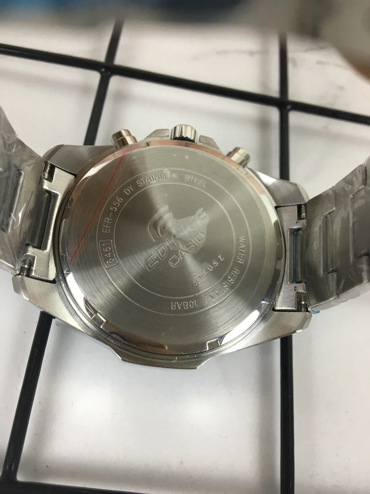 Casio Edifice Chronographe Accents Bleus Métal et Résine Montre Sport 3