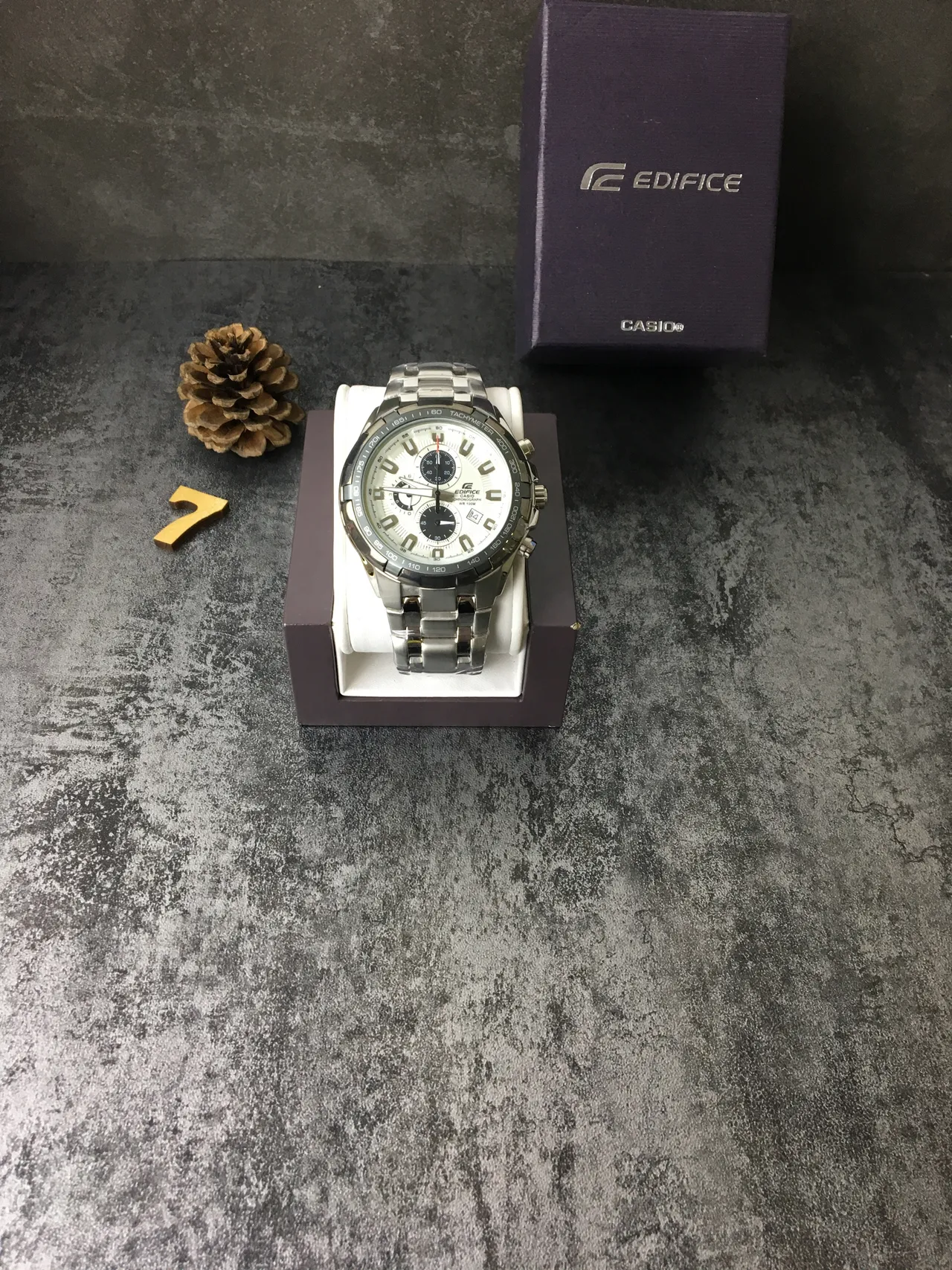 卡西欧 Edifice 计时 银色和白色 石英手表 2