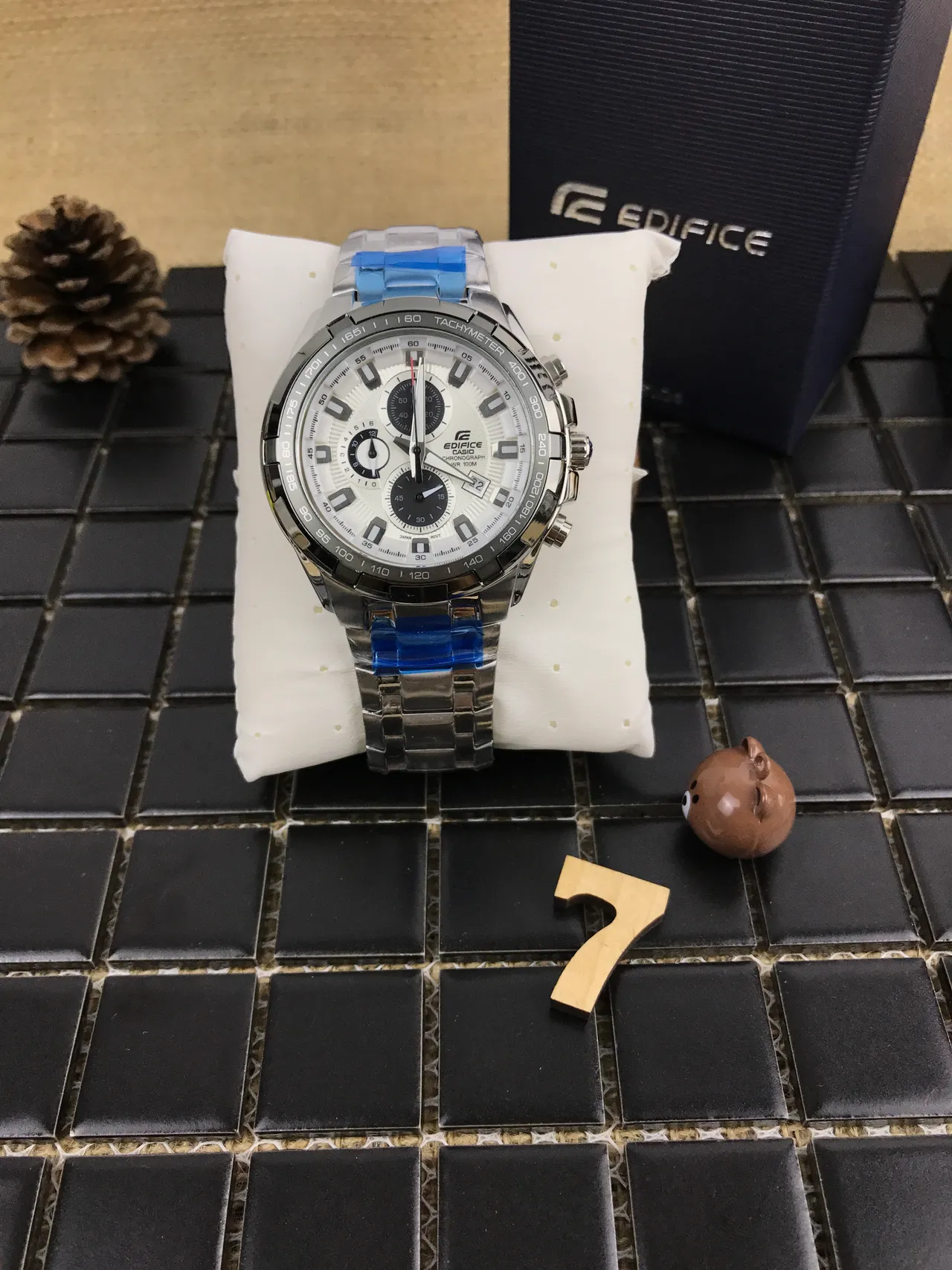 卡西欧 Edifice 计时 银色和白色 石英手表 8