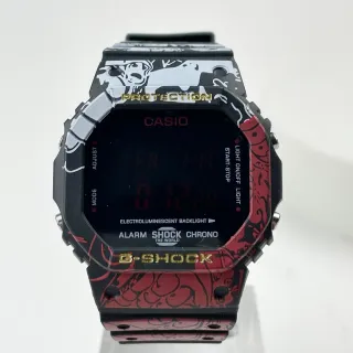 Casio G-Shock DW-5600 Negro Rojo Blanco Impresión Gráfica Reloj Deportivo