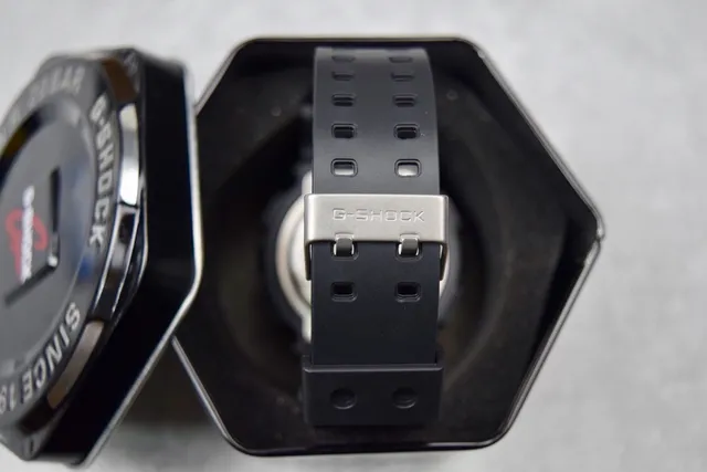 كاسيو G-Shock GA-100 أسود وبرتقالي ساعة رياضية 2