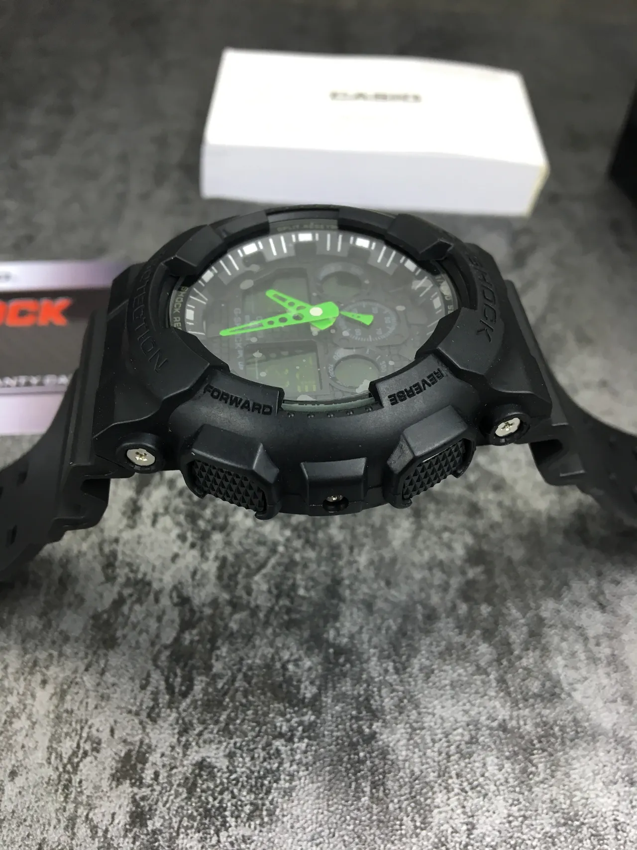 Casio G-Shock GA-100 Preto Verde Construção de Resina Fosca Acentos Lima Bold Relógio 3