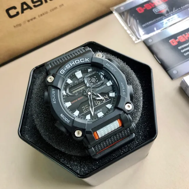 Casio G-Shock GA-2100 Negro Rojo Robusto Carcasa Cuadrada Tornillos Expuestos Accents Reloj 6