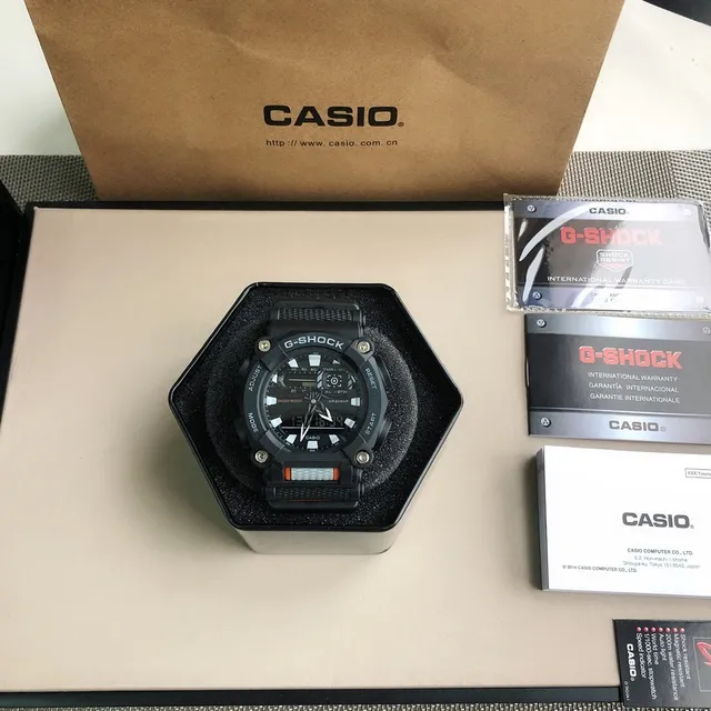 Casio G-Shock GA-2100 Negro Rojo Robusto Carcasa Cuadrada Tornillos Expuestos Accents Reloj 7