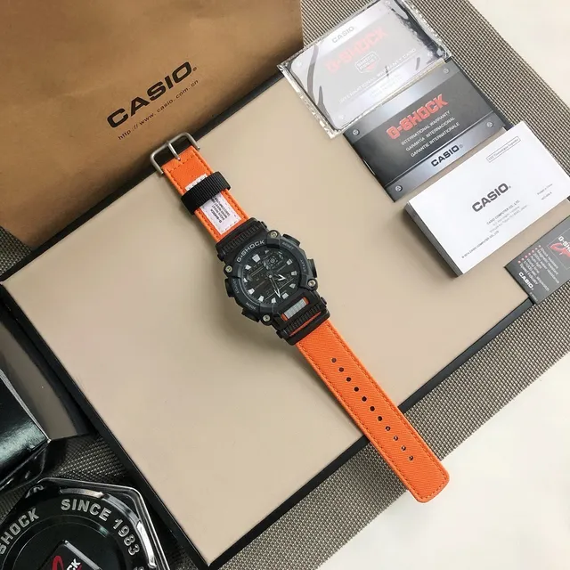 Casio G-Shock GA-2100 Negro Rojo Robusto Carcasa Cuadrada Tornillos Expuestos Accents Reloj 9