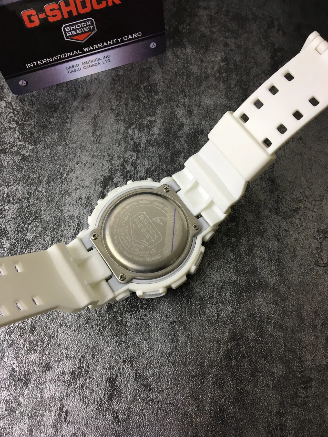 Casio G-Shock GA-2100 Off-White relógio esportivo 4