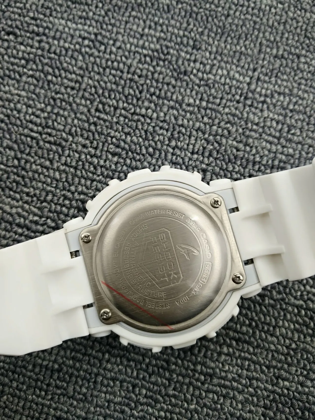 Casio G-Shock GA-2100 Off-White relógio esportivo 11
