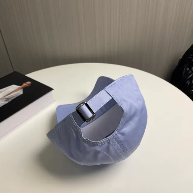 Celine Casquette de baseball avec logo brodé en lavanda claire 4