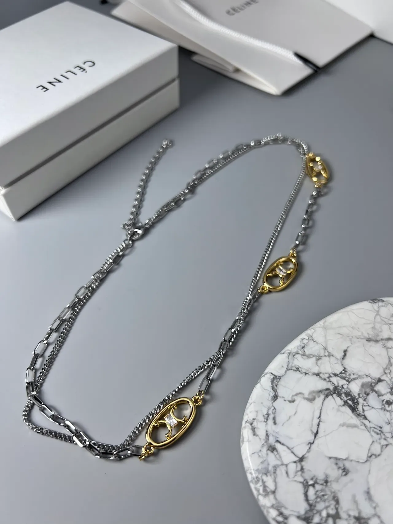 Celine Triomphe Collier Argent Or Chaîne Double Couche Charms Logo Ovale 6