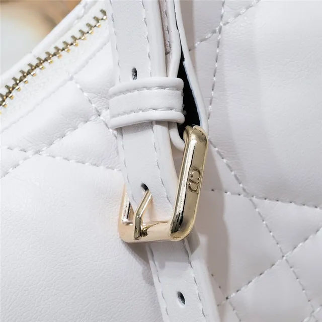 Chanel 22 Bag Black Gold Quilted Diamond-Stitch Leather Strap Chain Bag 5
