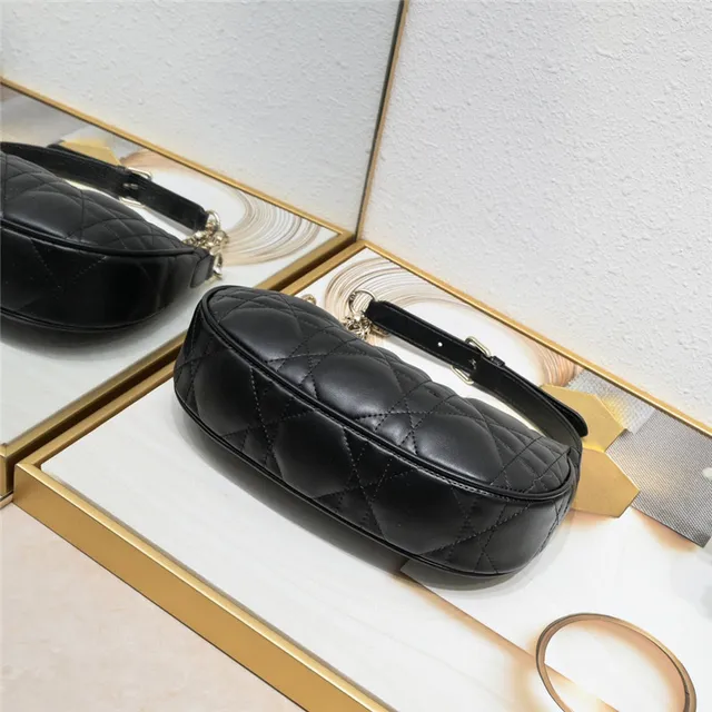 Chanel 22 Bag Black Gold Quilted Diamond-Stitch Leather Strap Chain Bag 11