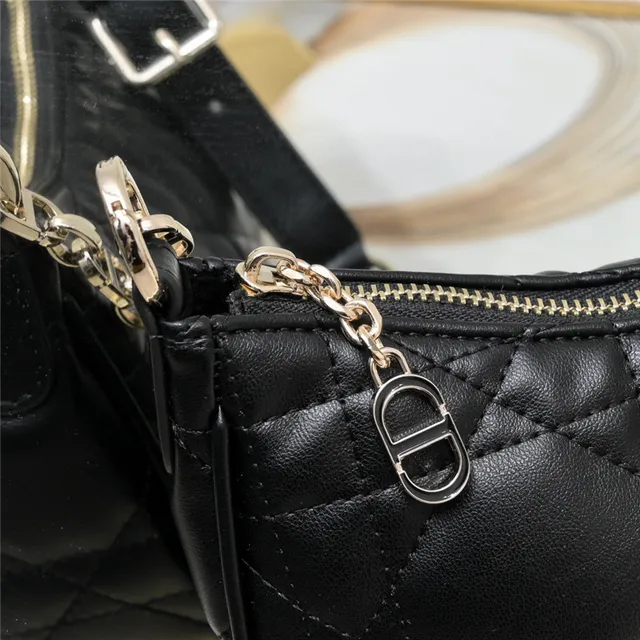 Chanel 22 Bag Black Gold Quilted Diamond-Stitch Leather Strap Chain Bag 16