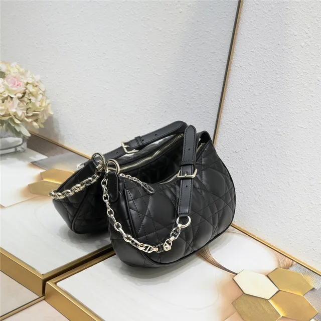 Chanel 22 Bag Black Gold Quilted Diamond-Stitch Leather Strap Chain Bag 18