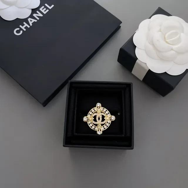 Chanel Bijoux Fantaisie Broche Or Transparente Cristal Embellished 4