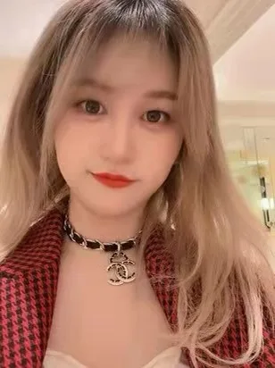 Chanel Camellia Collier en cuir tressé et chaîne 3