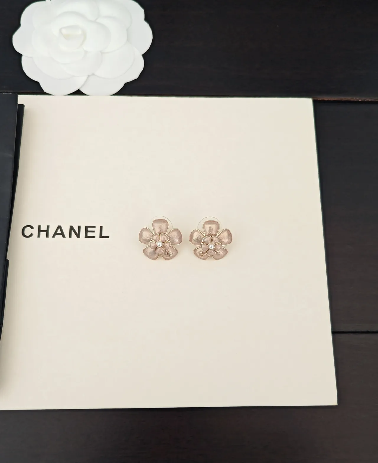 Chanel Camélia Dourado Rosa Cinco-Pétalas Esmaltadas Pétalas Brincos 5