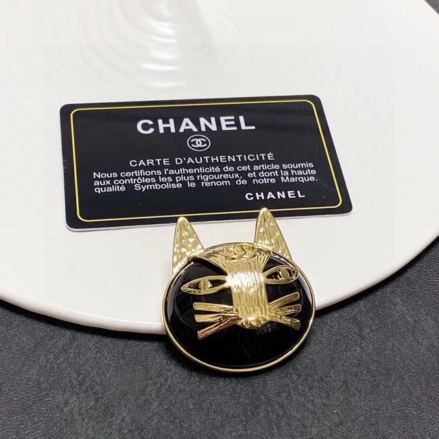 Chanel Broche Motif Chat Émail Noir Métal Doré 5