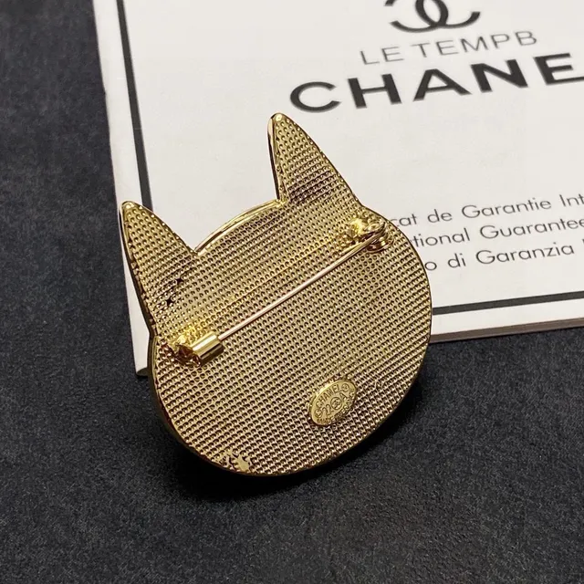 Chanel Broche Motif Chat Émail Noir Métal Doré 6