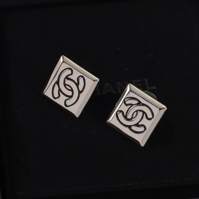 Chanel CC Logo Brooch Silver Black Square Metallic Interlocking Brooch 8