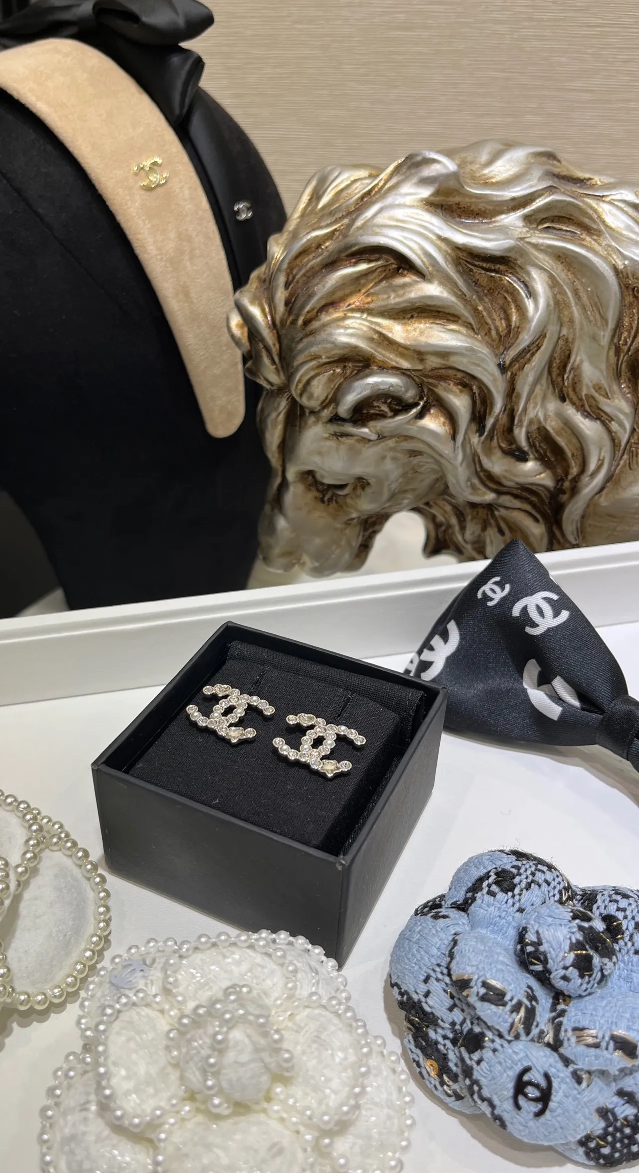 Chanel CC Logo Pearl and Crystal Star Heart Earrings 3