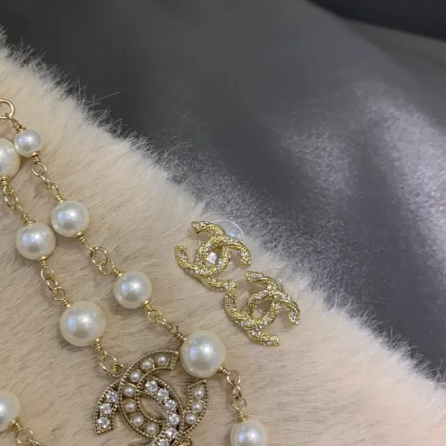 Chanel CC Pearl Necklace White Gold Multi-Strand Necklace 2