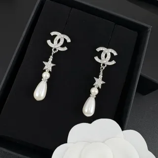 Chanel CC Star मोती क्रिस्टल ड्रॉप ईयररिंग्स
