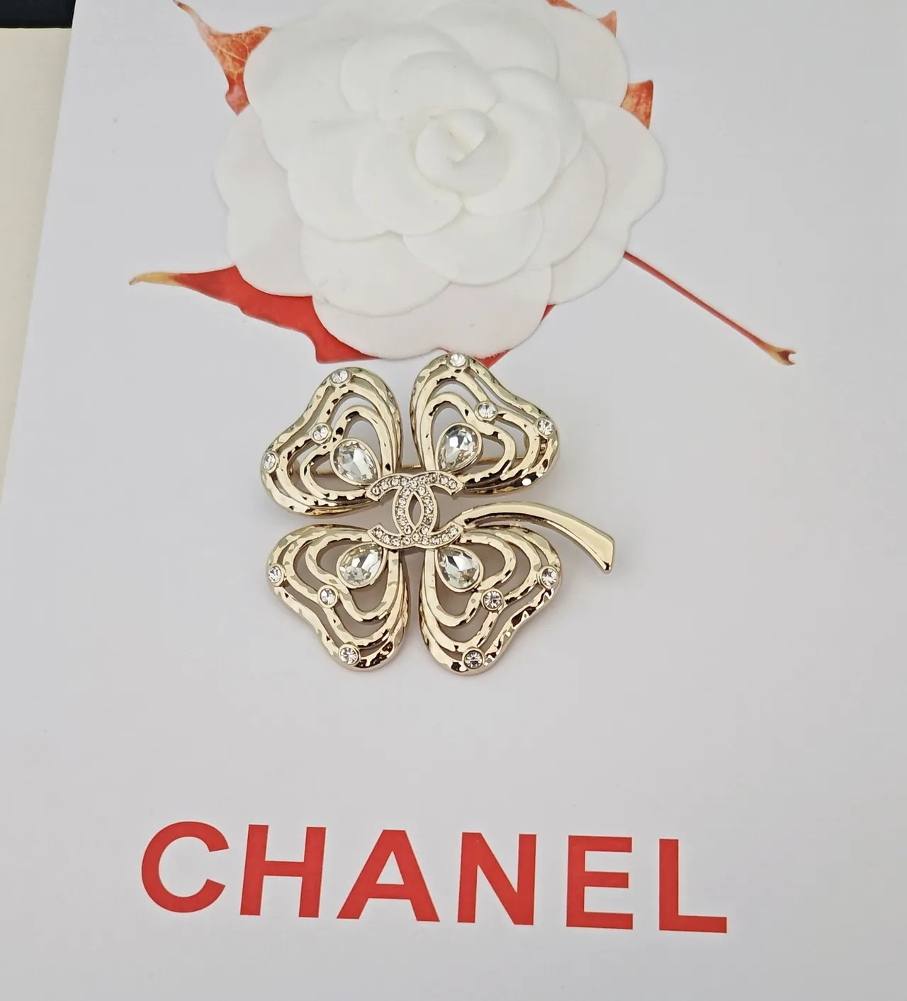 Chanel Broche Trèfle Doré Cristal Motif Quatre Feuilles Broche 3