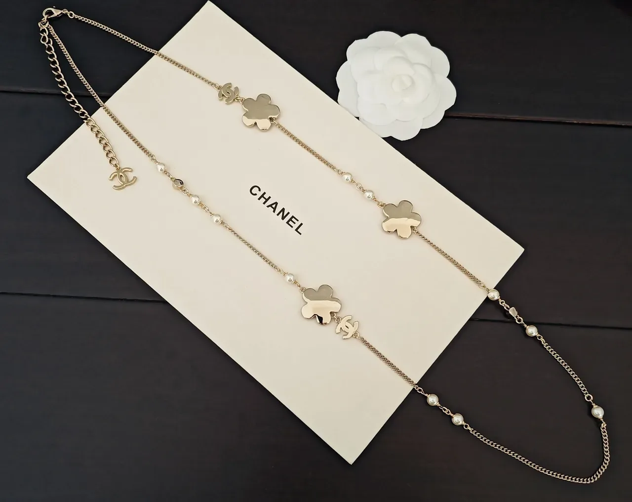 Collier chaîne Chanel Floral Perles et Cristaux 3