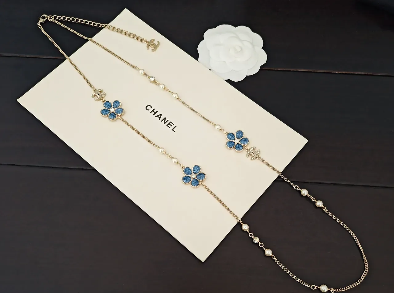 Collier chaîne Chanel Floral Perles et Cristaux 4