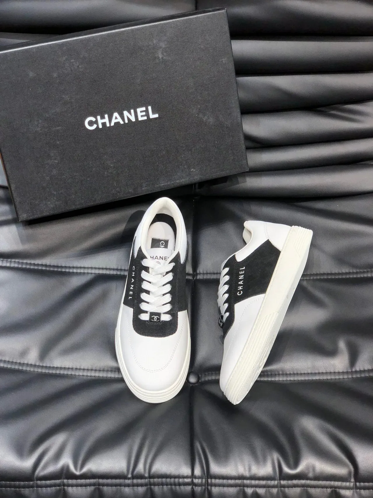 Chanel Lifestyle Sneaker White Black Low-Top Two-Tone Lifestyle Sneakers 3