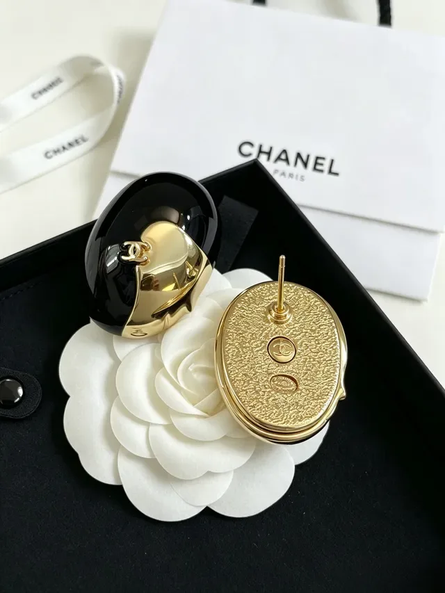 Chanel Oval Two-Tone Enamel and Gold-Tone CC Logo Earrings 4