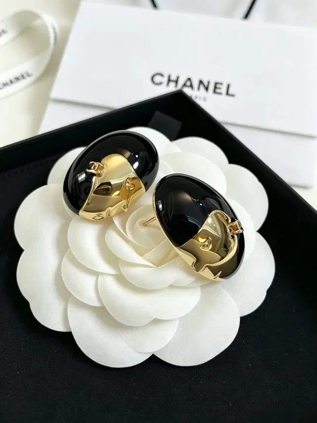 Chanel Oval Two-Tone Enamel and Gold-Tone CC Logo Earrings 5