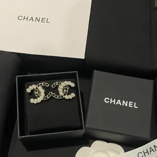 Chanel 珍珠镶嵌 Interlocking CC 耳环