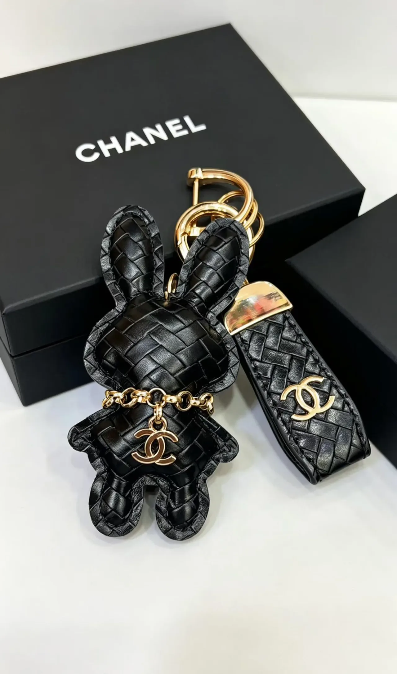 Chanel Rabbit Charm Multicolor Woven Leather Silhouette Handbag 9