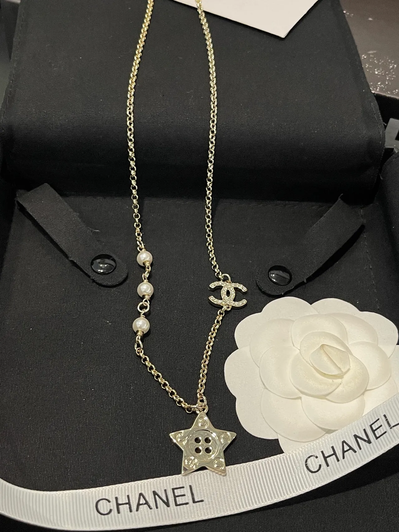 Chanel Star Collection Gold-Tone Pearl and CC Logo Necklace 10