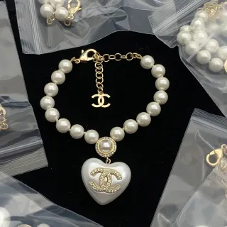Chanel White Gold Pearl-Beaded Heart-Shaped Pendant Bracelet